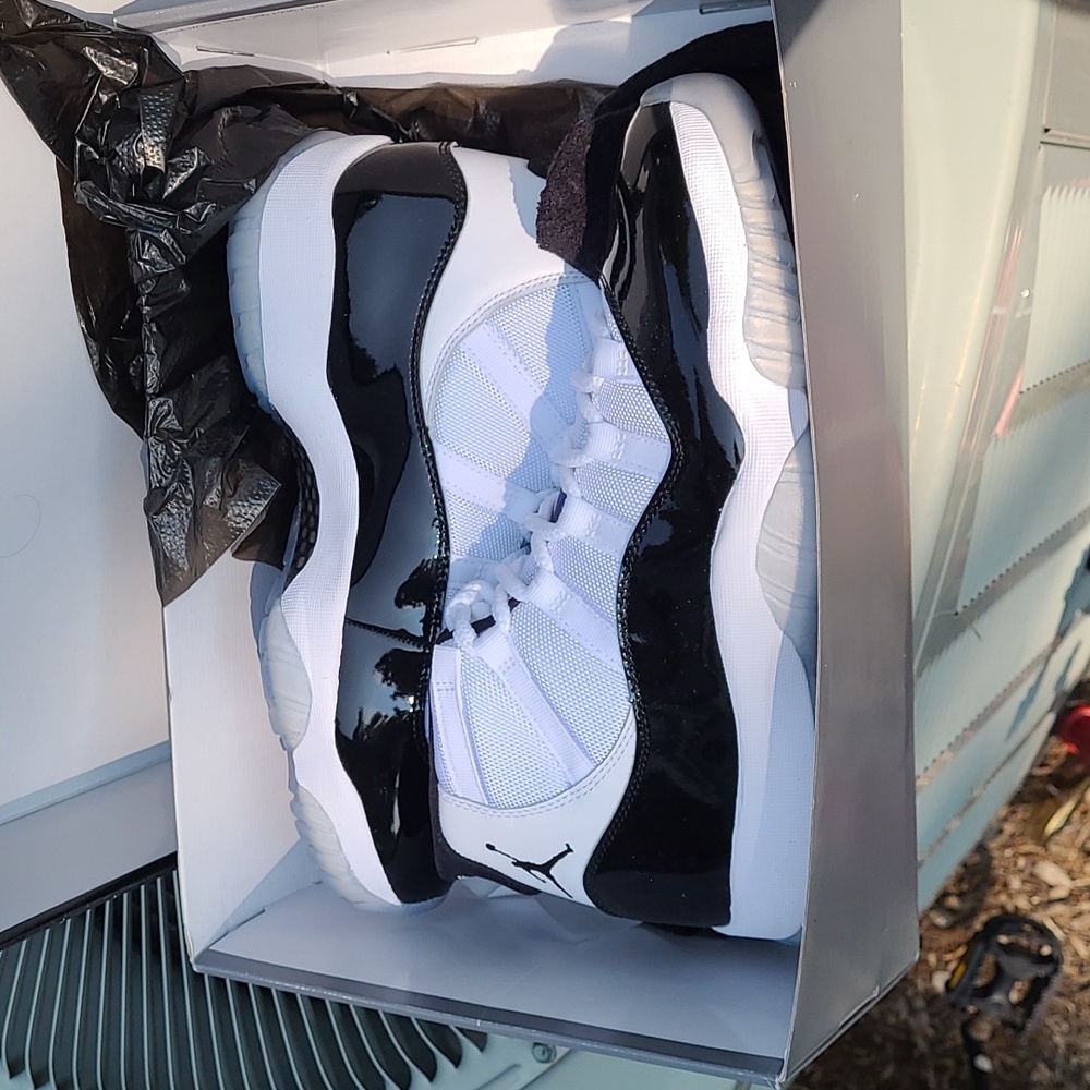 Brand New Jordan 11 Concords Men's 8.5